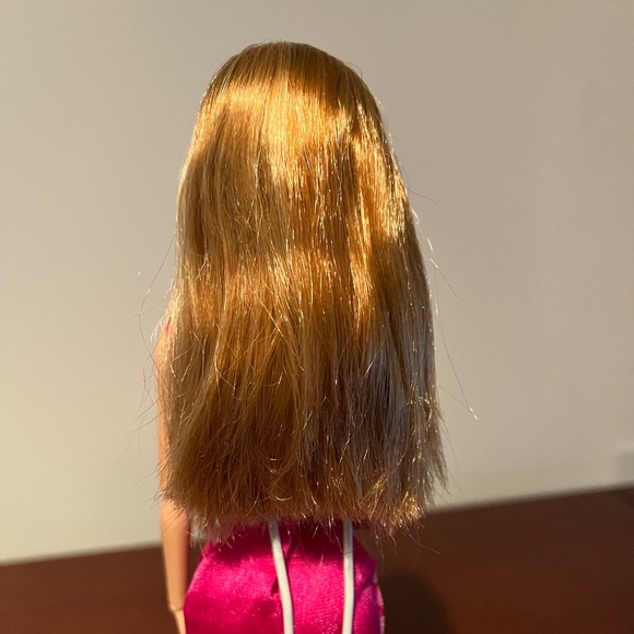 Barbie Doll 2014 Divergent Tris - Picture 5 of 8